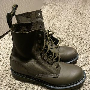 Doc Martens Lace Up Boots Olive Green Size 9 M